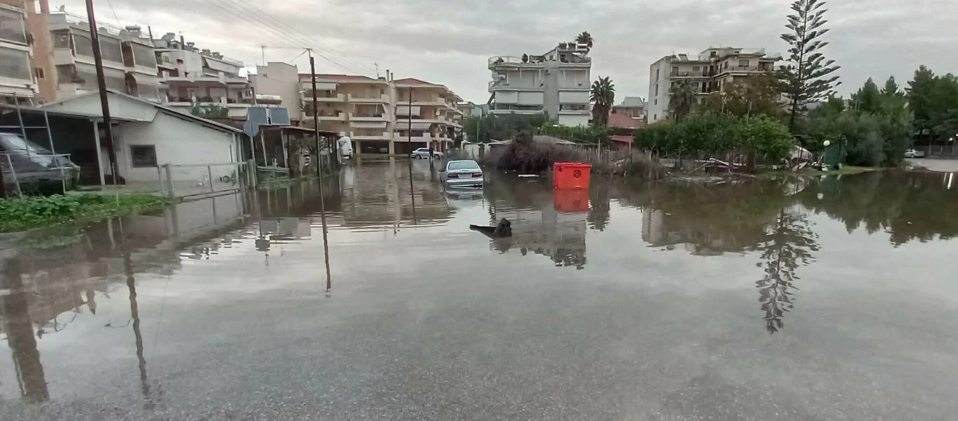 H κακοκαιρία «σαρώνει» τη χώρα - Εκκενώνεται η περιοχή Κλείσοβα στο Μεσολόγγι